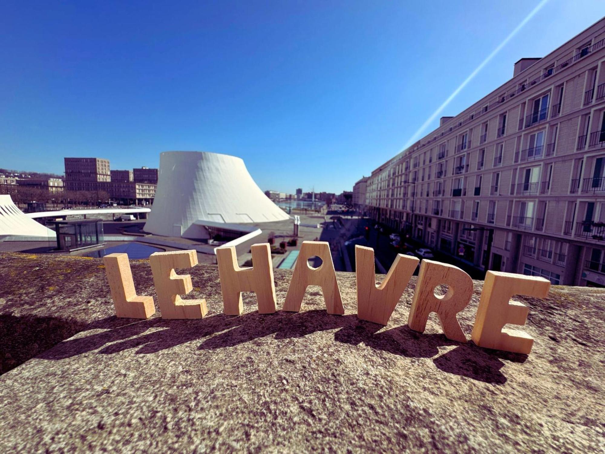 L'Escale Appartements Et Suites En Bord De Mer Le Havre Exteriör bild